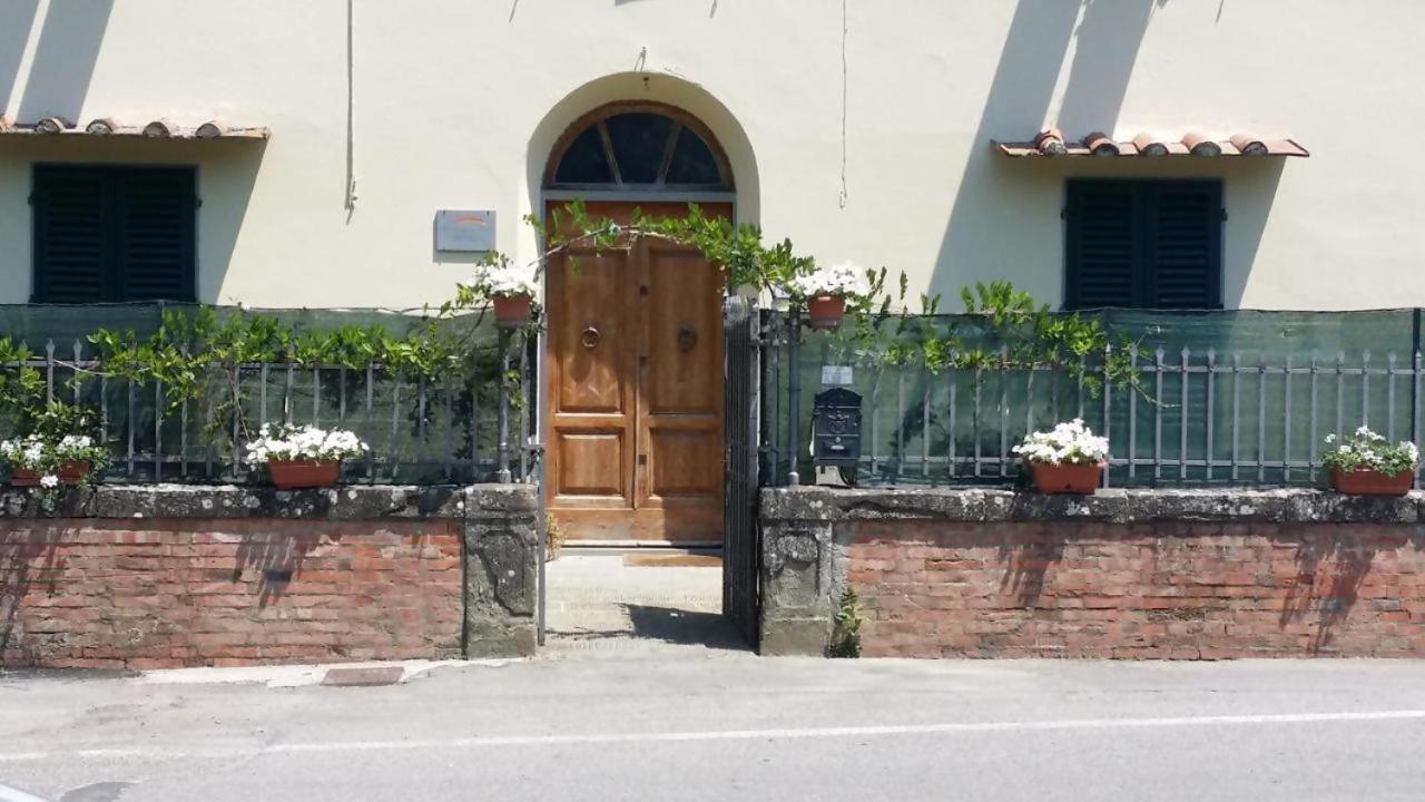 La Stazione Per Dormire Guest House サン・ピエーロ・ア・シエーヴェ エクステリア 写真